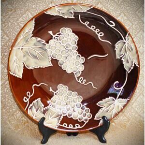 Tabletops Gallery Rustic Grape 14" Serving Bowl Fall Mug Wreath Towels Grapes